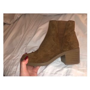 Brown Booties. No Cheap Offers Guys, literally new